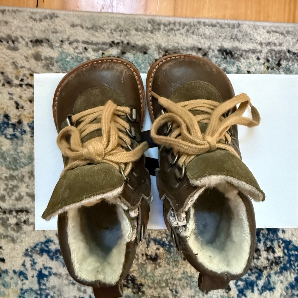 Angulus Brown Kids winter Boots with wool Lining US size 7